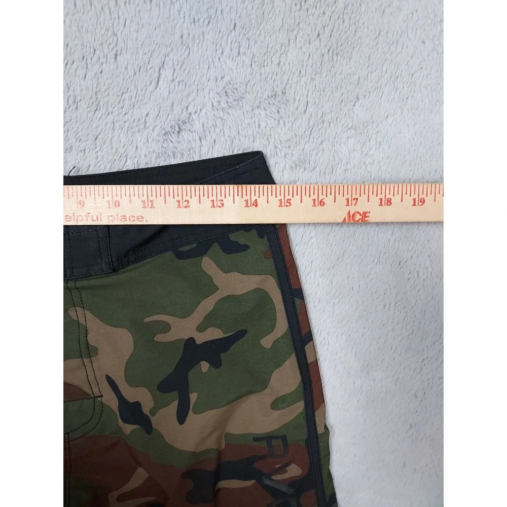 Rvca Board Shorts Boys Size 29 Camo Camouflage Swim Trunks Green Sufing Beach